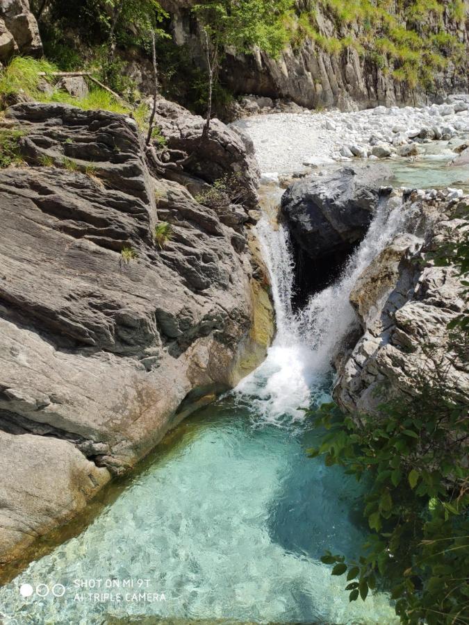 מאסה Incantevole Casa Sul Fiume, Relax E Natura Ai Piedi Della Alpi Apuane מראה חיצוני תמונה