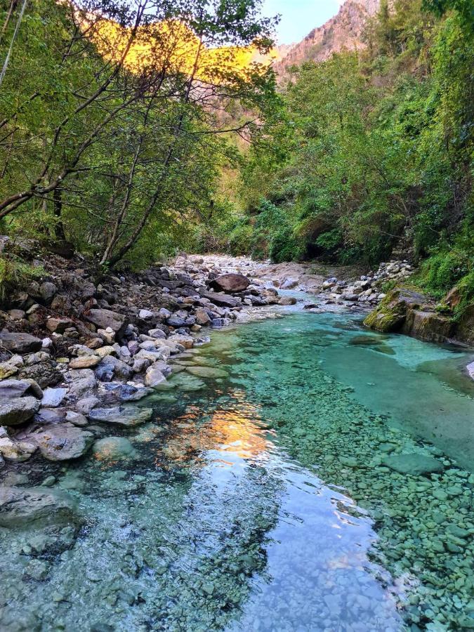 מאסה Incantevole Casa Sul Fiume, Relax E Natura Ai Piedi Della Alpi Apuane מראה חיצוני תמונה